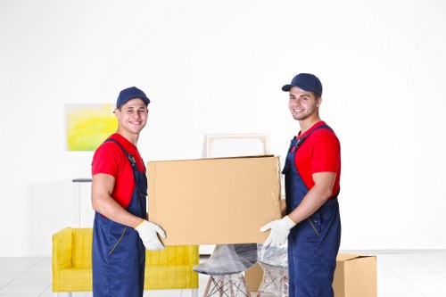 House and flat removals support with furniture handling