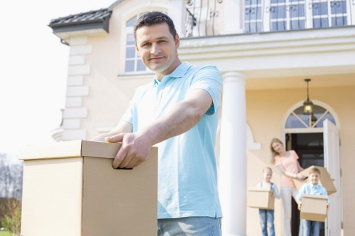 Removal pricing for a busy street property in Bow